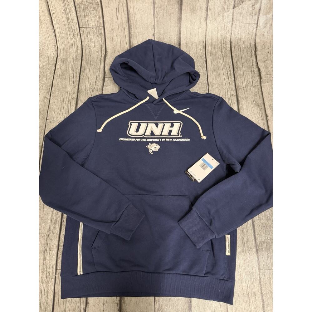 Nike New Hampshire Wildcats 2025 Sideline Standard Issue Dri-FIT Hoodie Medium